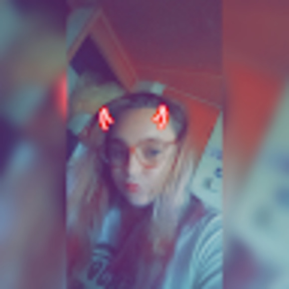 Meet your Posher, Crystal - Picture 1 of 1